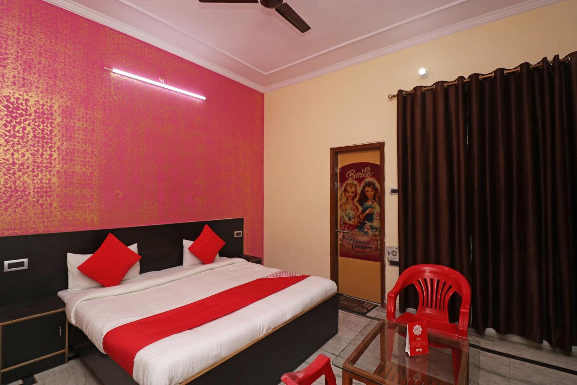 Hotel Spot On Everest Lucknow