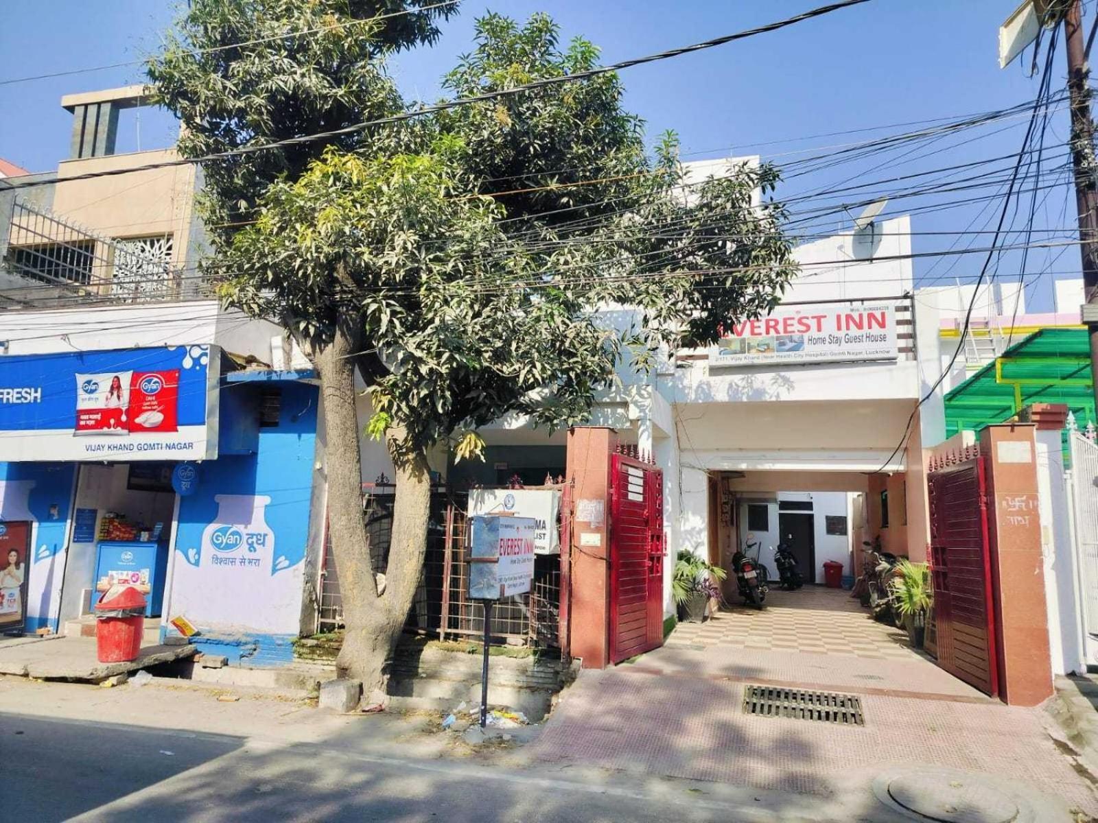 Spot On Everest Hotel Lucknow